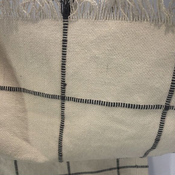 TABLE RUNNER - Picture 5 of 8